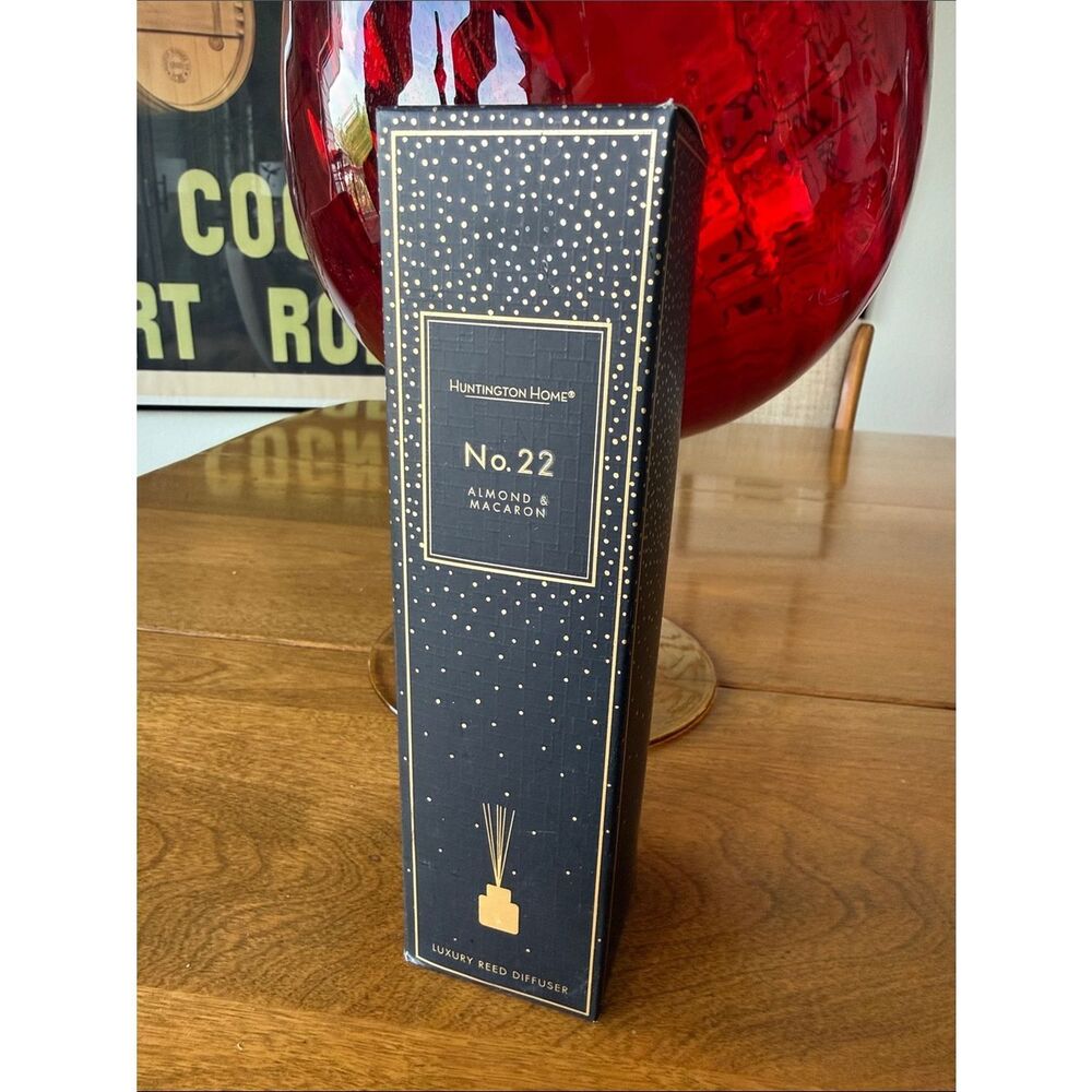 NIB Huntington Home Luxury Reed Difuser